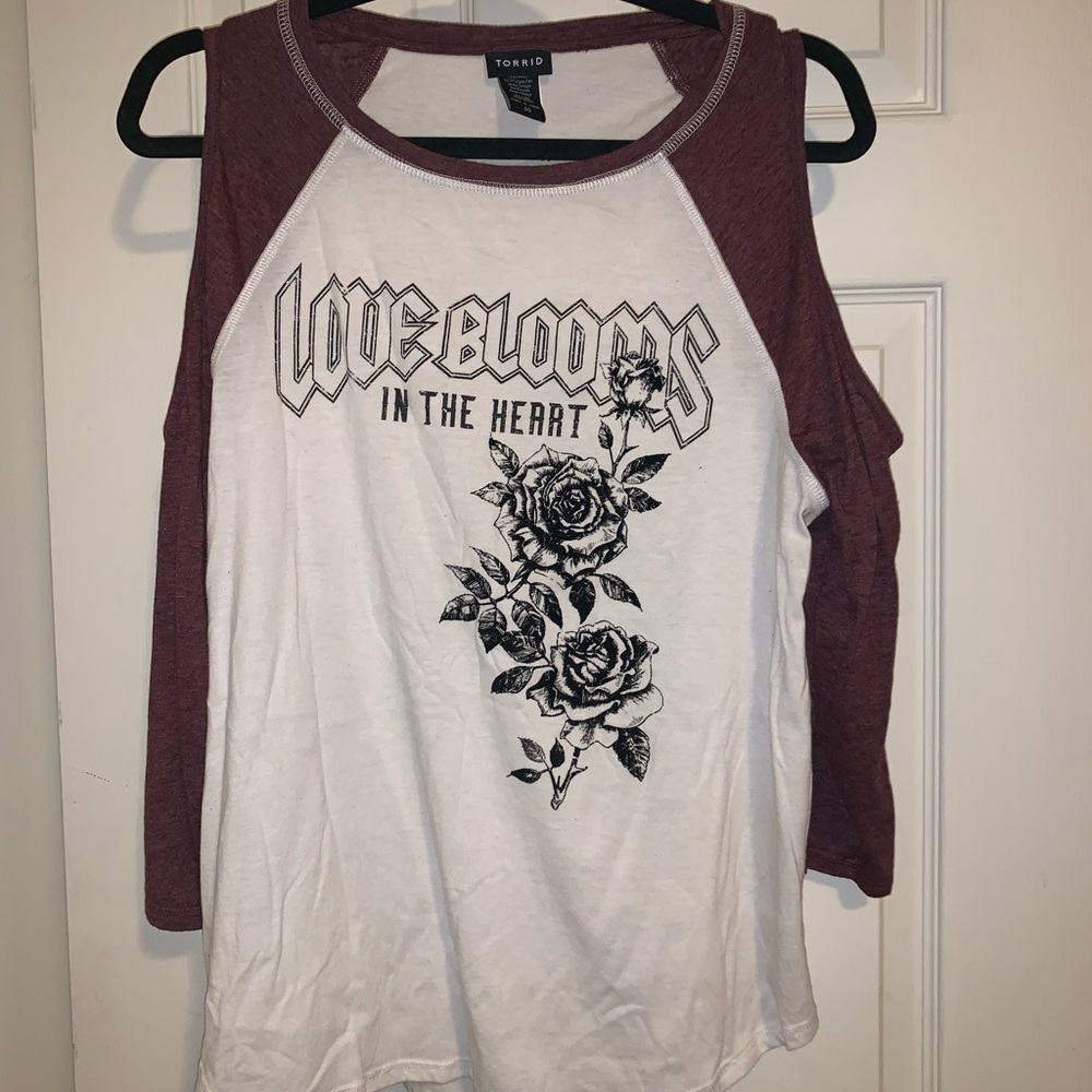 Torrid off the shoulder T-shirt